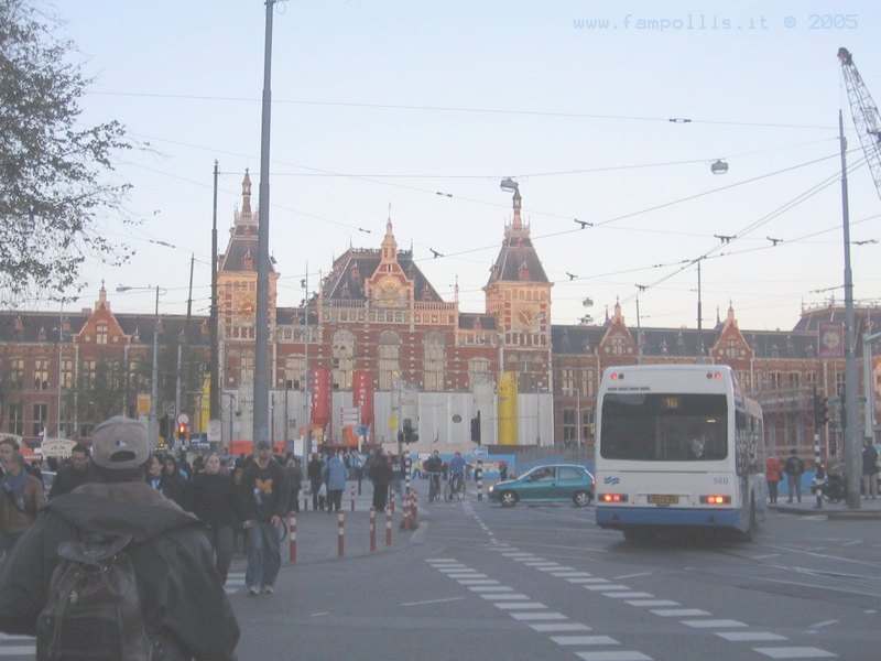 Autobus ad Amsterdam, link qui per dimensioni reali
